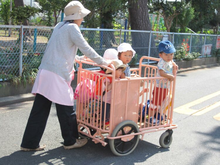 おさんぽカー　お散歩カー　避難車　レンタル　中古