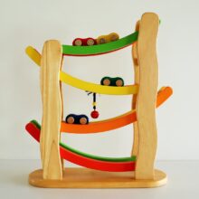 レンタル　知育玩具　木製のおもちゃ
